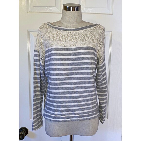 Unbranded Tops - Women's Gray & White Striped Boat Neck Knit Top Lace Yoke Size L